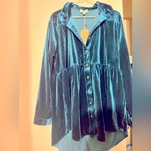 Teal velvet tunic top